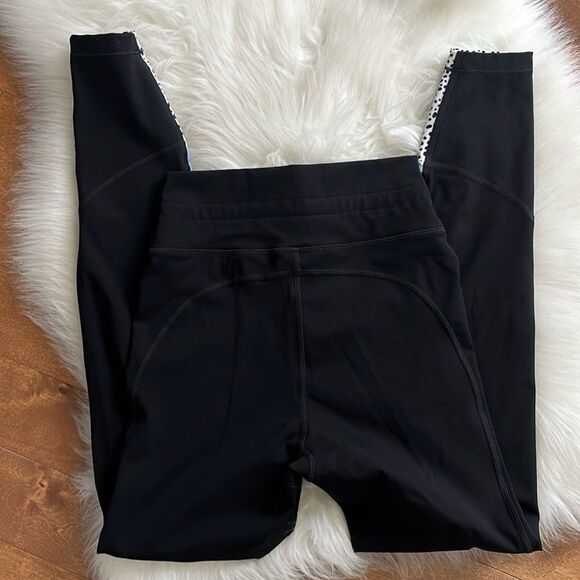 White Fox Active High Rise Colourblock Leggings Black XS - Picture 3 of 6